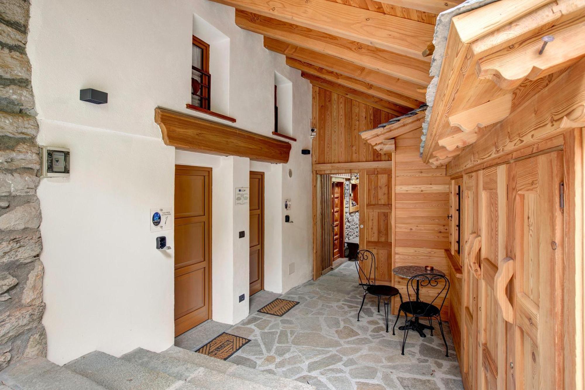 Ferienwohnung Aux Pieds Du Malatra' 1 Saint-Rhemy-En-Bosses Exterior foto